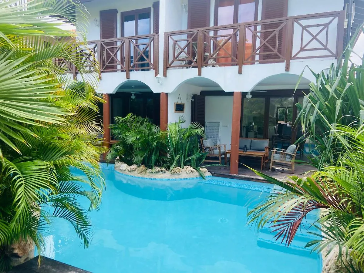 New House Tropic Paradise With Pool Willemstad